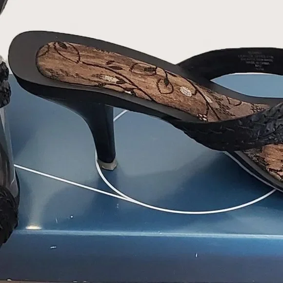 ** Nine West Bahenr Leather Stitched Sandals - Picture 4 of 10